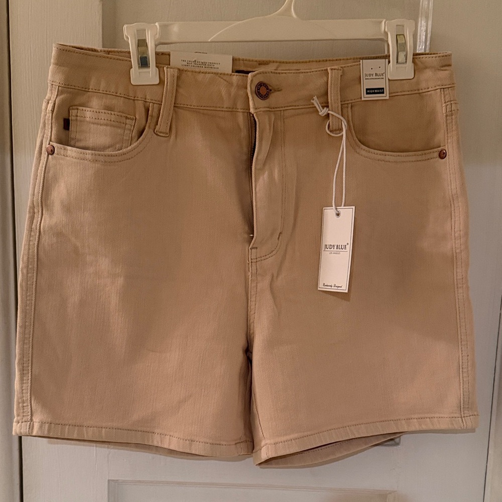 Judy Blue Women's Beige Jean Shorts